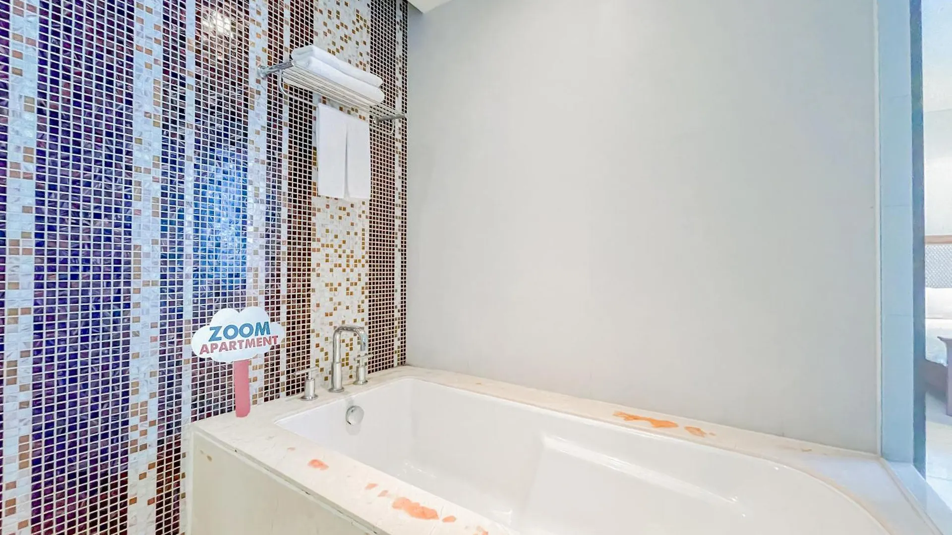 Rozy Apartment In City Center With Sea View ニャチャン 0*,  ベトナム
