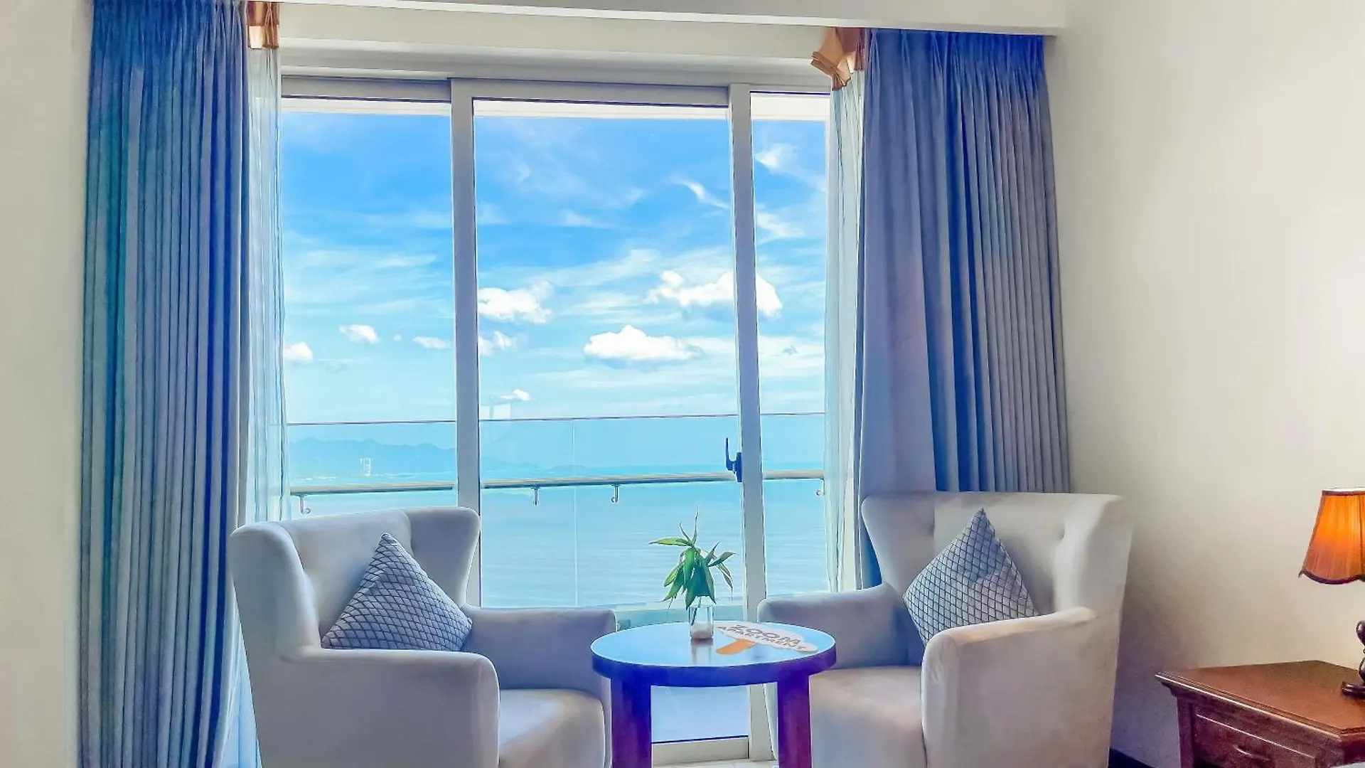 Rozy Apartment In City Center With Sea View Nha Trang
